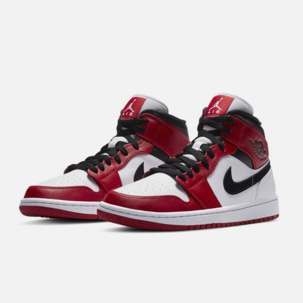Jordan 1 Mid in Chicago (2020)